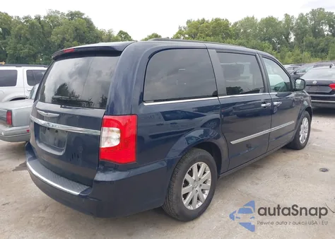 2015 Chrysler Town & Country Touring z USA, uszkodzony, nr VIN 2C4RC1BG2FR577786